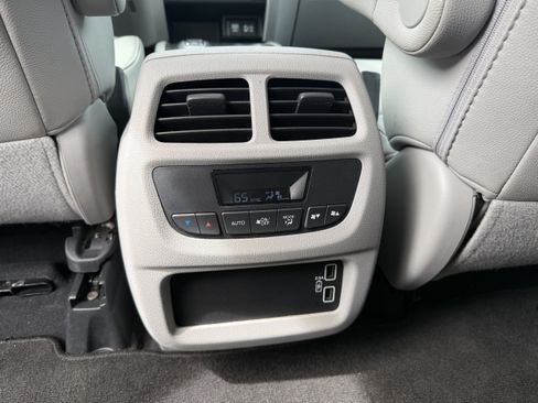 Used 2021 Honda Pilot Special Edition image 13