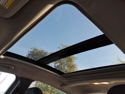 Used 2024 Chevrolet Malibu LT image 12