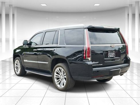 Used 2018 Cadillac Escalade Premium Luxury w/ LPO, Radiant Package AWD/4WD image 5