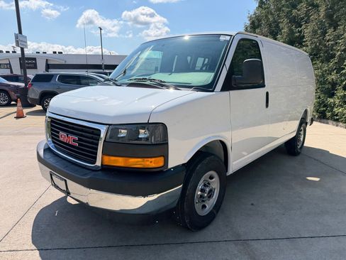 New 2026 GMC Savana 2500 RWD image 6