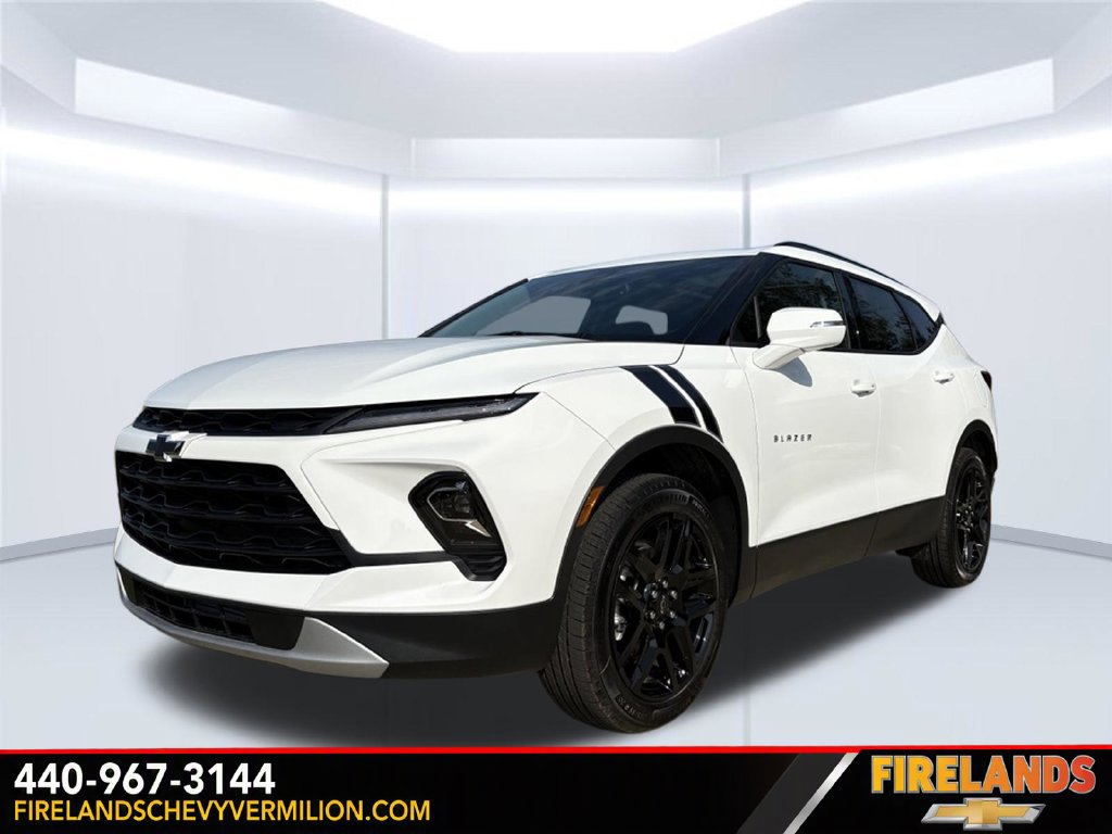 New 2026 Chevrolet Blazer LT w/ LPO, Arctic Package FWD image 1