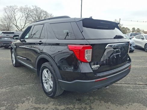 Certified 2022 Ford Explorer XLT image 6