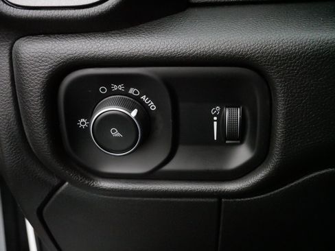 Used 2023 RAM 2500 Tradesman image 27