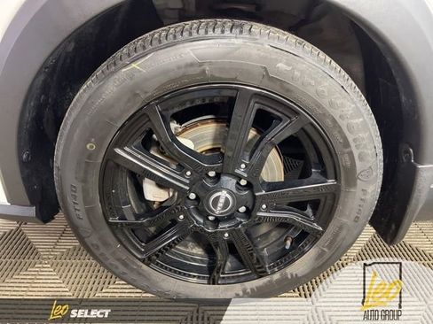 Used 2023 Nissan Kicks SR w/ SR Premium Package FWD image 10