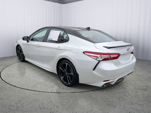 Used 2020 Toyota Camry XSE image 4