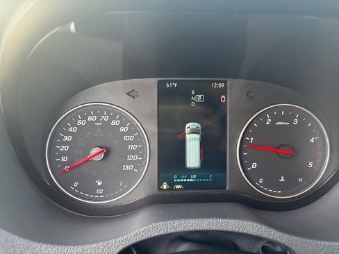 Used 2024 Mercedes-Benz Sprinter 3500 image 64