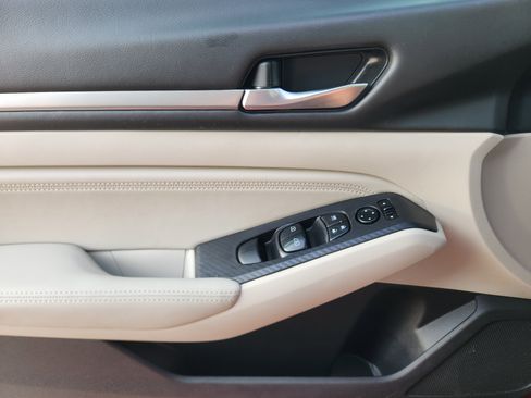 Used 2019 Nissan Altima 2.5 SV image 29