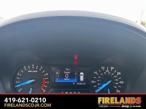 Used 2019 Ford Explorer XLT image 29