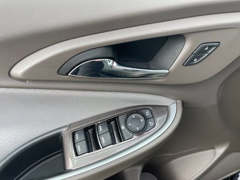 Used 2025 Chevrolet Malibu LT image 13