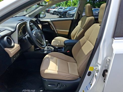 Used 2015 Toyota RAV4 Limited w/ Technology Package AWD/4WD image 13