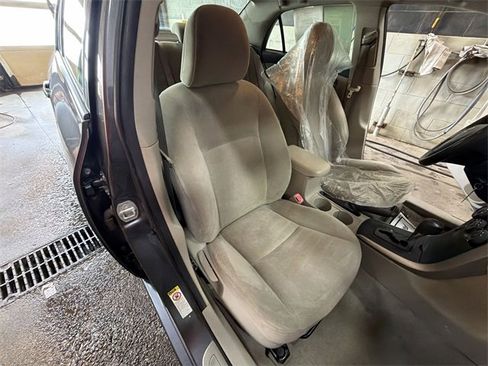 Used 2013 Toyota Corolla L image 23