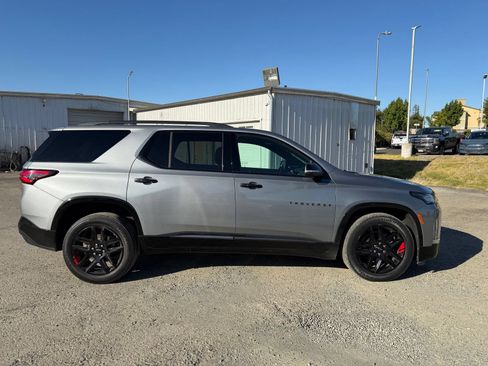 Used 2023 Chevrolet Traverse Premier w/ Redline Edition AWD/4WD image 6