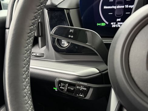 Certified 2024 Porsche Cayenne image 46