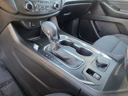 Used 2023 Chevrolet Traverse LT image 27