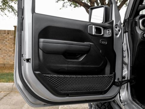 Used 2021 Jeep Wrangler Unlimited Sport image 52