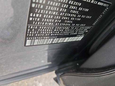 Used 2022 Volkswagen Tiguan SE w/ Panoramic Sunroof Package image 14