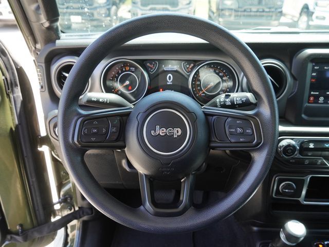 Used 2022 Jeep Wrangler Unlimited Sport AWD/4WD image 25