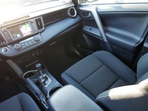 Used 2016 Toyota RAV4 XLE image 11