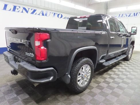 Used 2024 Chevrolet Silverado 2500 High Country w/ High Country Premium Package image 4