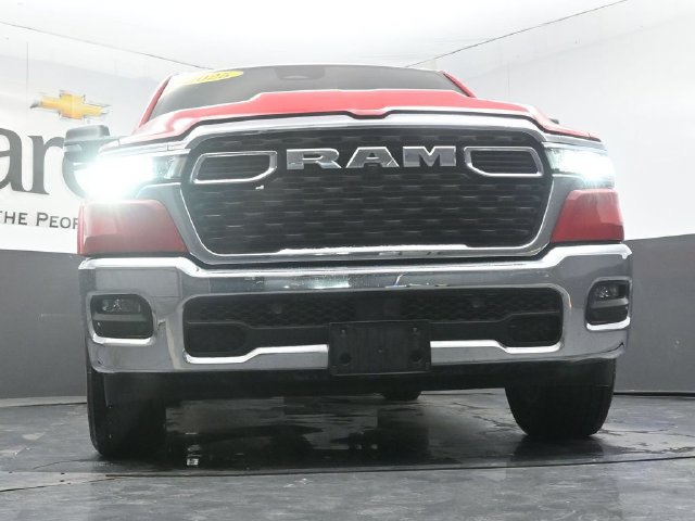 Used 2025 RAM 1500 Big Horn AWD/4WD image 3