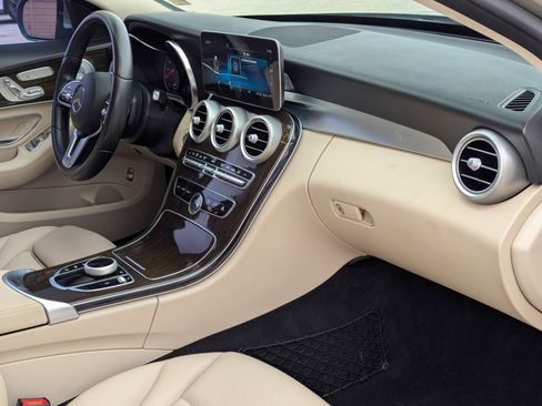 Used 2020 Mercedes-Benz C 300 Sedan image 29