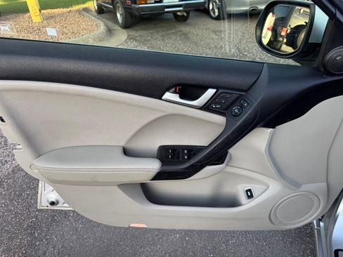 Used 2013 Acura TSX 4dr Sdn I4 Auto image 19