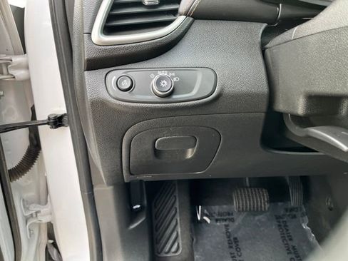 Used 2020 Chevrolet Trax LT w/ Redline Edition image 22