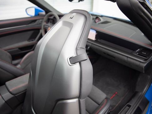 Certified 2025 Porsche 911 Targa 4 GTS image 27