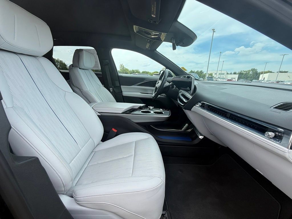 Certified 2024 Cadillac Lyriq Sport w/ LPO, Floor Liner Package AWD/4WD image 34