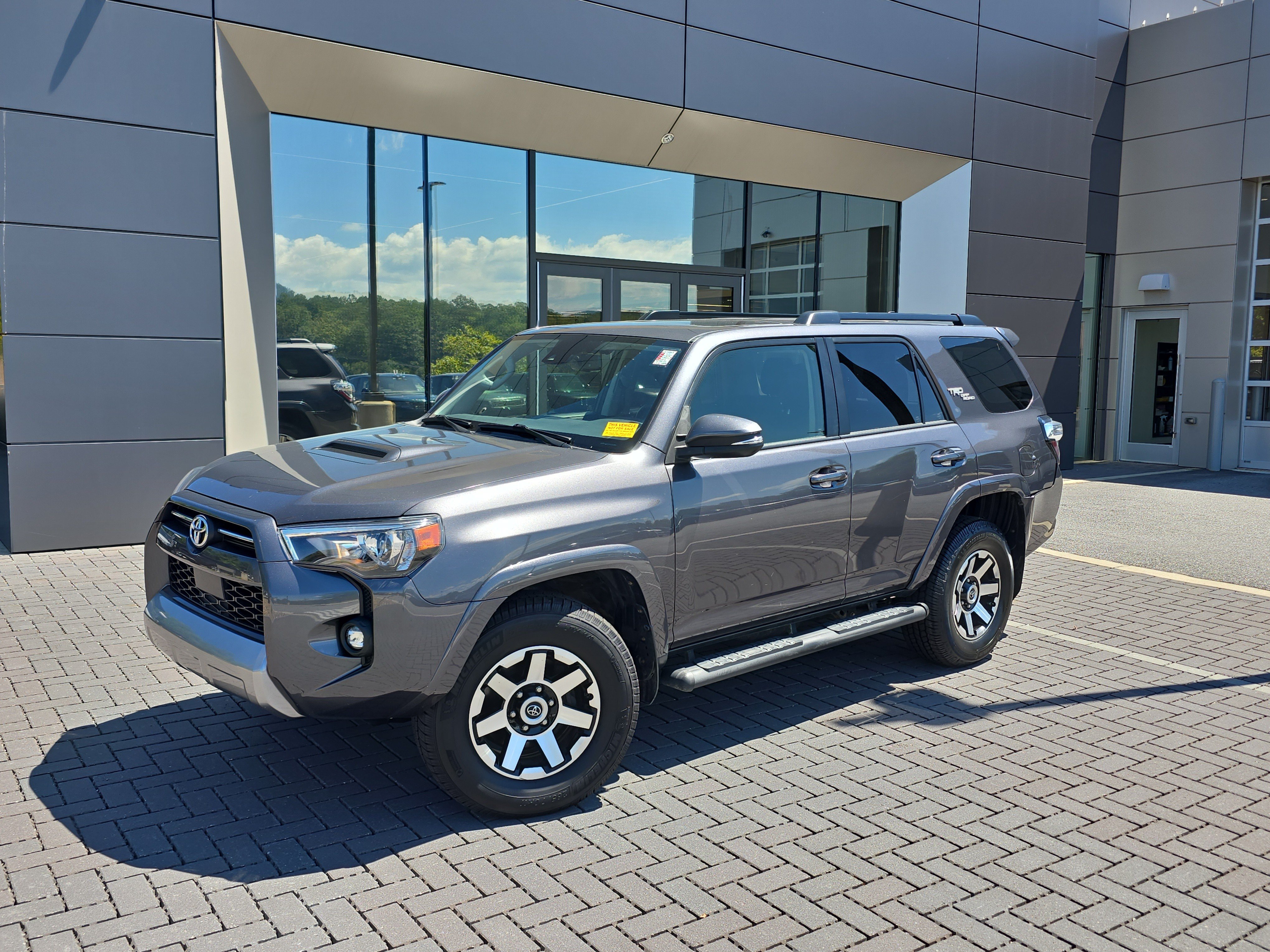 Used 2021 Toyota 4Runner TRD Off-Road Premium w/ Moonroof Package AWD/4WD image 1