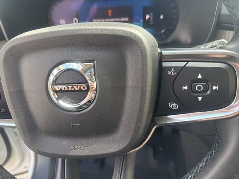 Used 2023 Volvo XC40 B5 Plus w/ Climate Package AWD/4WD image 14