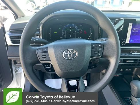 Used 2025 Toyota Camry LE image 22