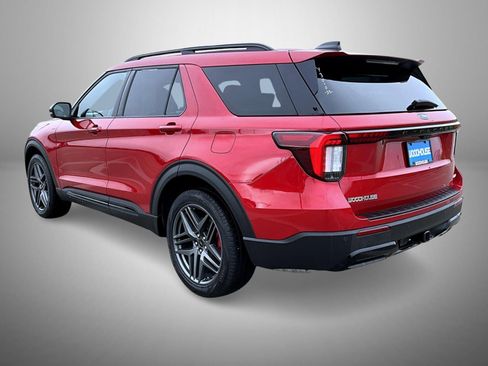 Used 2025 Ford Explorer ST-Line w/ ST-Line Street Pack AWD/4WD image 7