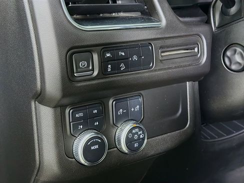 Used 2023 GMC Yukon AT4 image 12