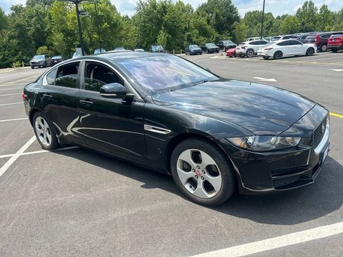 Used 2017 Jaguar XE Premium AWD/4WD image 2