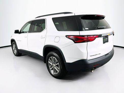 Used 2023 Chevrolet Traverse LT w/ Rear Camera Mirror Package image 5