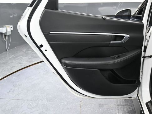 Used 2022 Hyundai Sonata Limited image 36