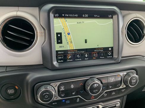 Used 2021 Jeep Wrangler Unlimited Sahara AWD/4WD image 27