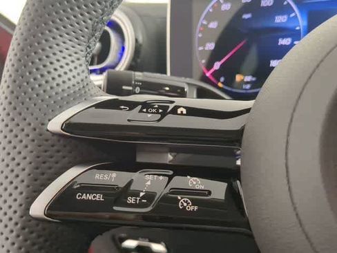 Used 2025 Mercedes-Benz C 300 4MATIC Sedan image 25