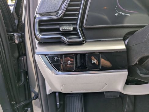 Certified 2023 Kia Sportage EX FWD image 28
