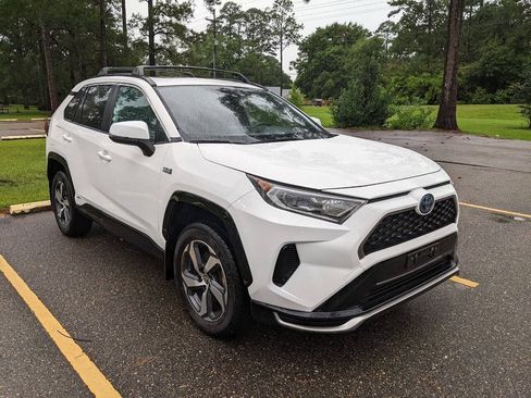 Used 2021 Toyota RAV4 SE w/ Weather & Moonroof Package AWD/4WD image 2