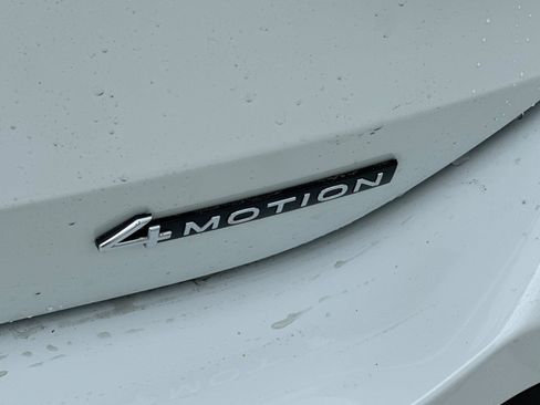 Certified 2026 Volkswagen Tiguan SE w/ Panoramic Sunroof Package AWD/4WD image 26