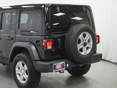 Used 2021 Jeep Wrangler Unlimited Sport w/ Sun And Sound Package AWD/4WD image 13