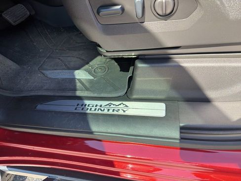 Used 2023 Chevrolet Silverado 3500 High Country image 21