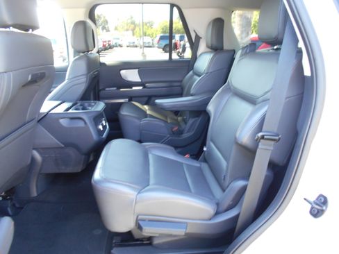 Certified 2025 Ford Expedition Active RWD image 9