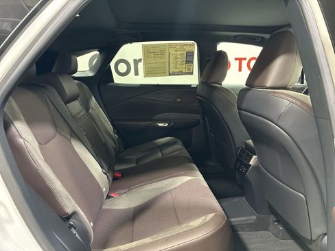 Used 2025 Lexus RX 450h AWD w/ Convenience Package image 13