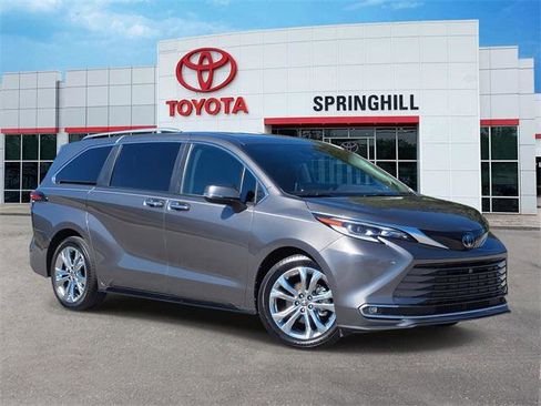 Certified 2023 Toyota Sienna Platinum image 1