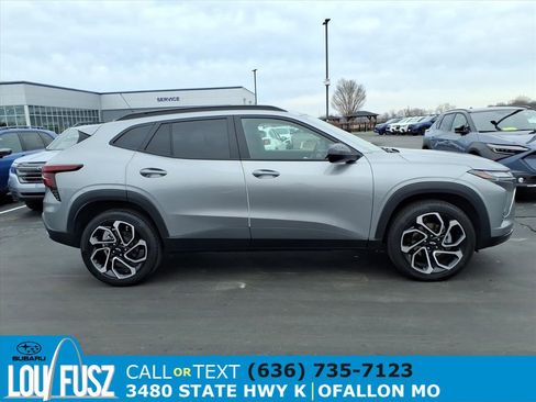 Used 2025 Chevrolet Trax RS w/ Driver Confidence Package image 28