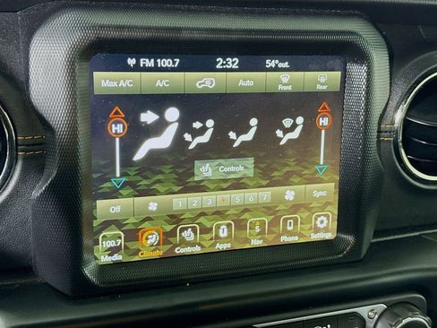 Used 2023 Jeep Wrangler Unlimited Sahara image 10