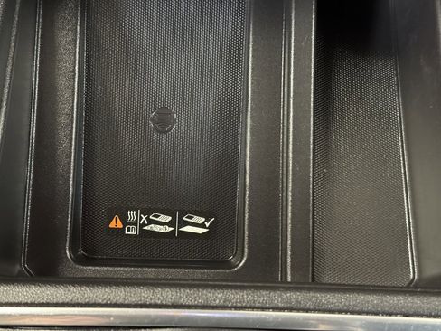 Used 2019 GMC Sierra 1500 SLT w/ SLT Premium Plus Package image 36